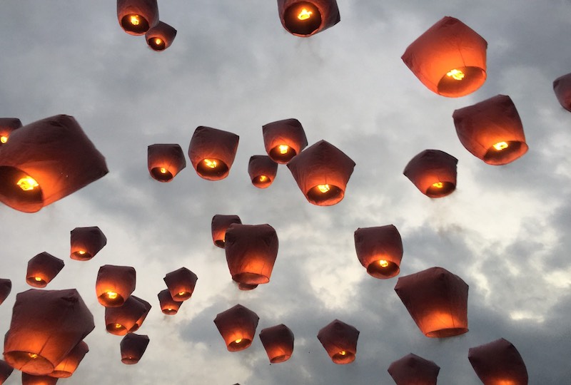 Experience Pingxi Sky Lantern and Shifen Waterfall 